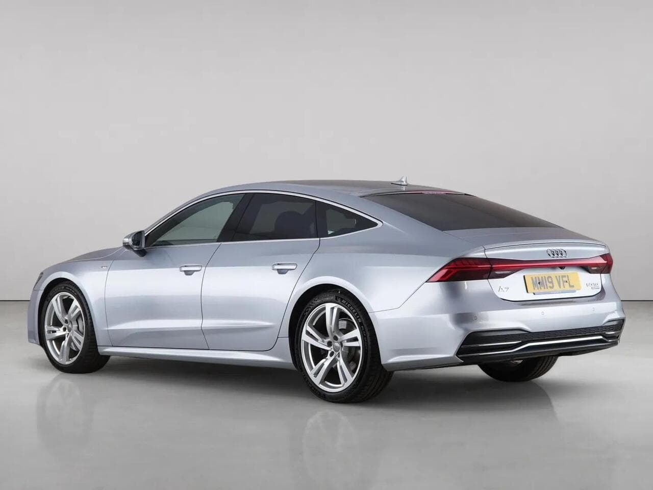 Audi A7 thumbnail Rear Left