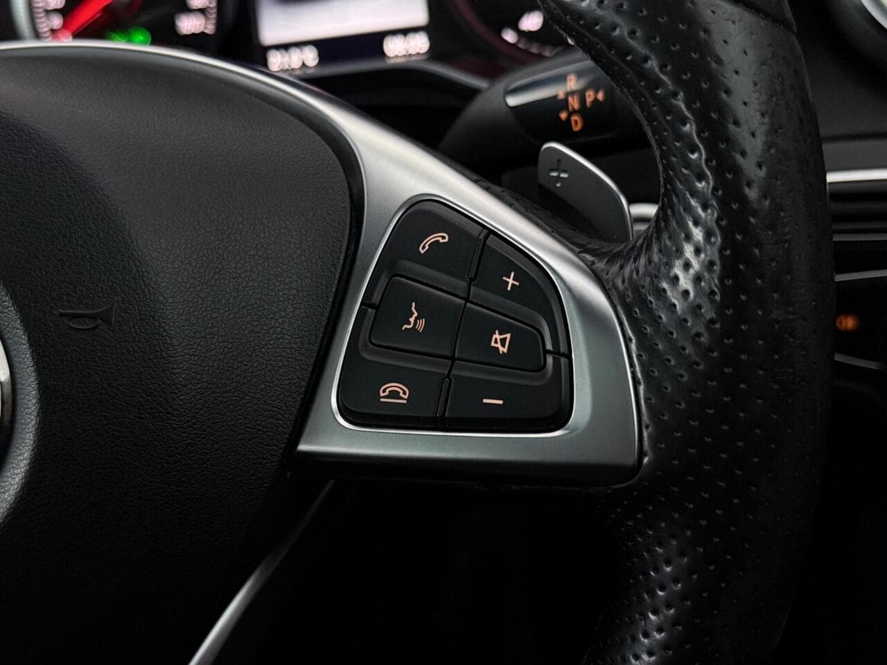 Mercedes-Benz C Class thumbnail Misc Controls