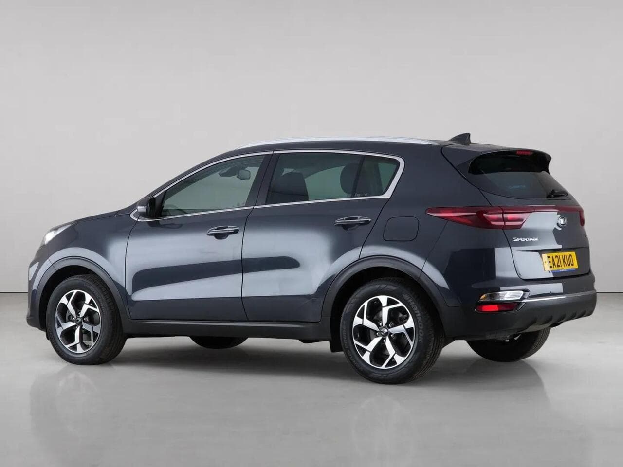Kia Sportage thumbnail Side Left