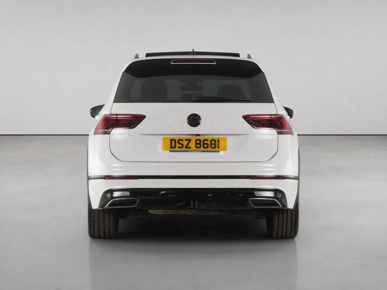 Volkswagen Tiguan thumbnail Rear