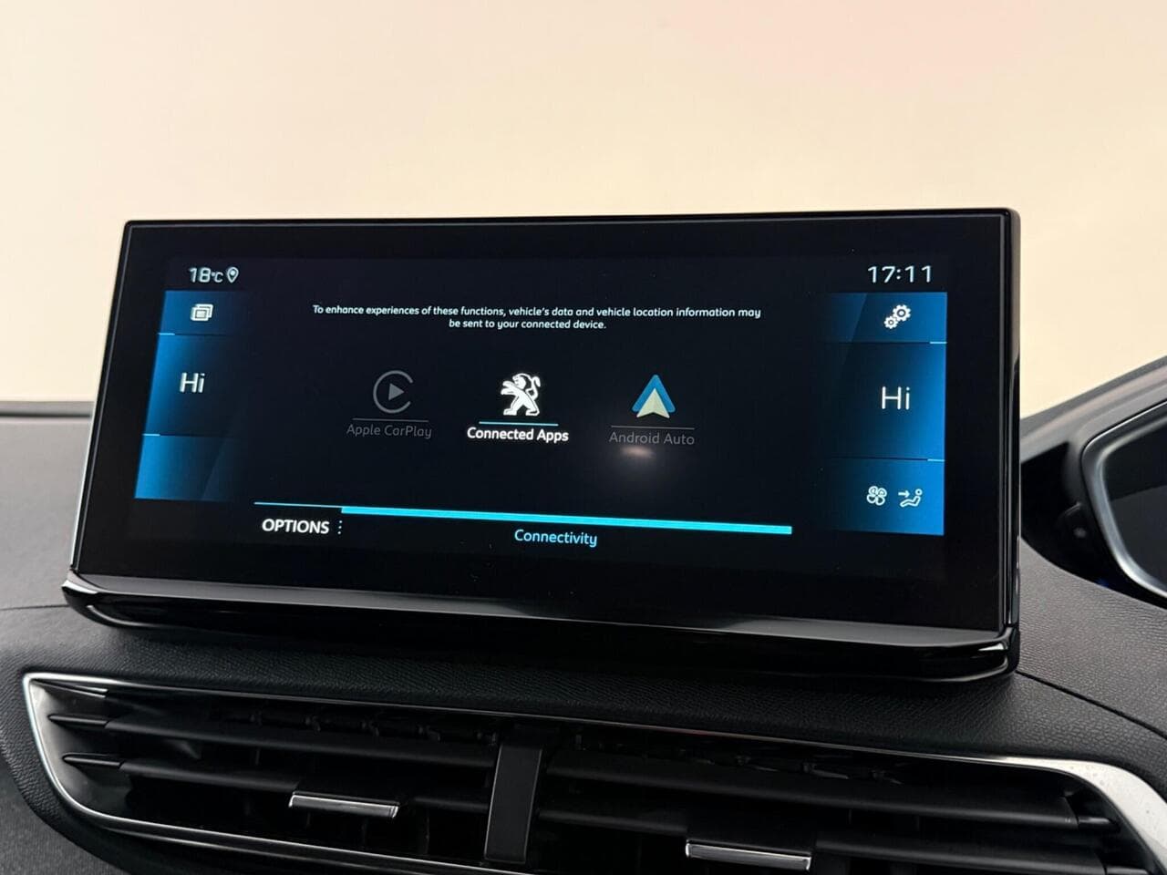 Peugeot 5008 thumbnail Infotainment System