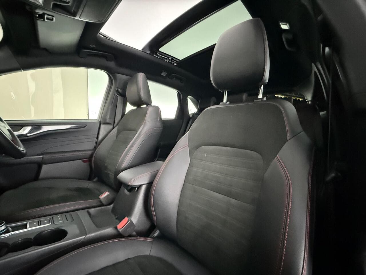 Ford Kuga thumbnail Seat Front Passenger
