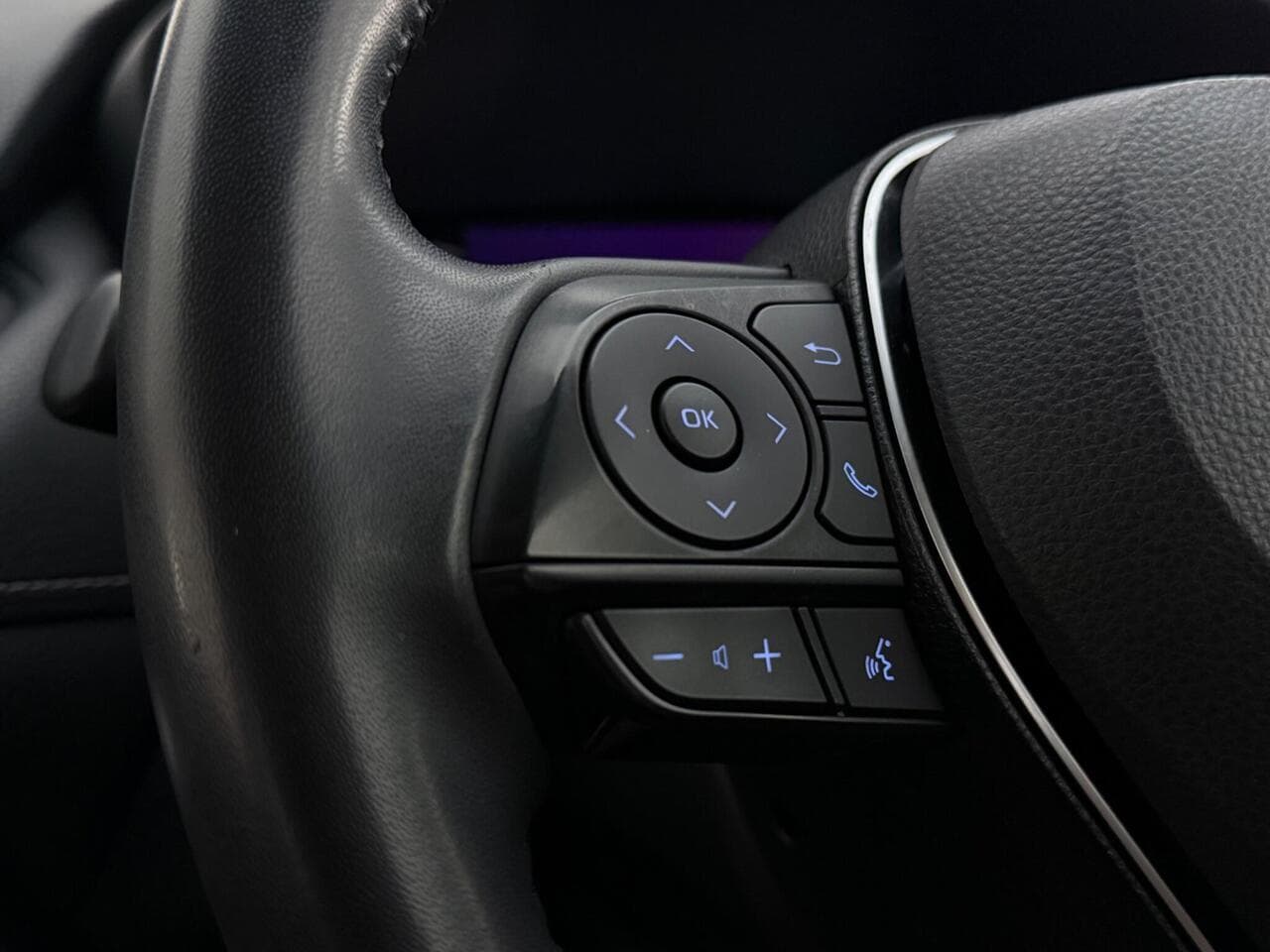 Toyota RAV4 thumbnail Misc Controls