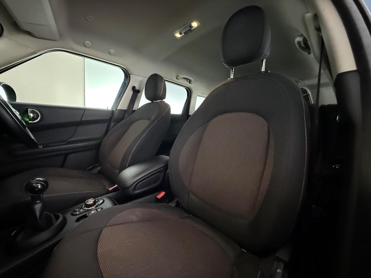 MINI Countryman thumbnail Seat Front Passenger