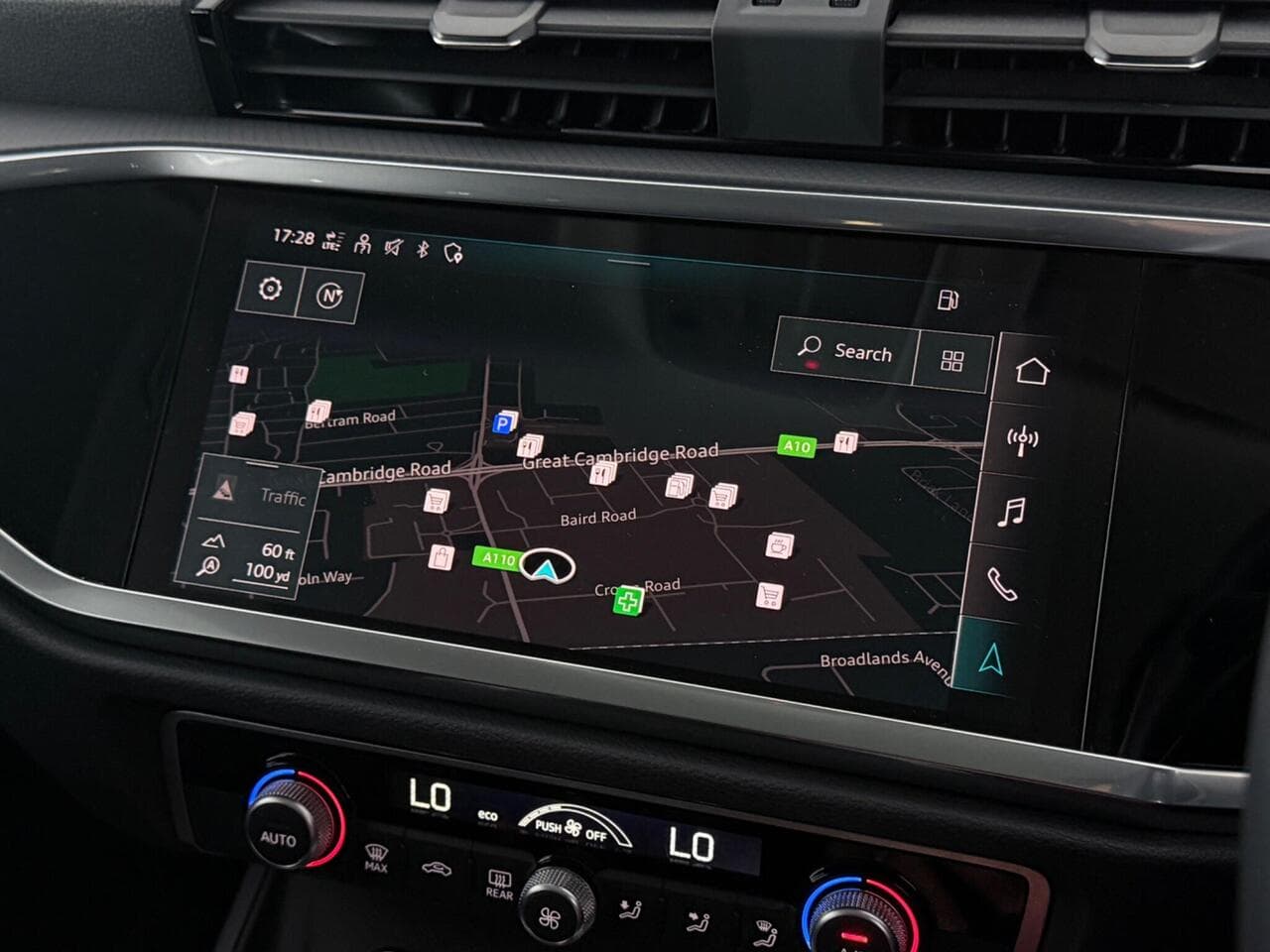 Audi Q3 thumbnail Infotainment System