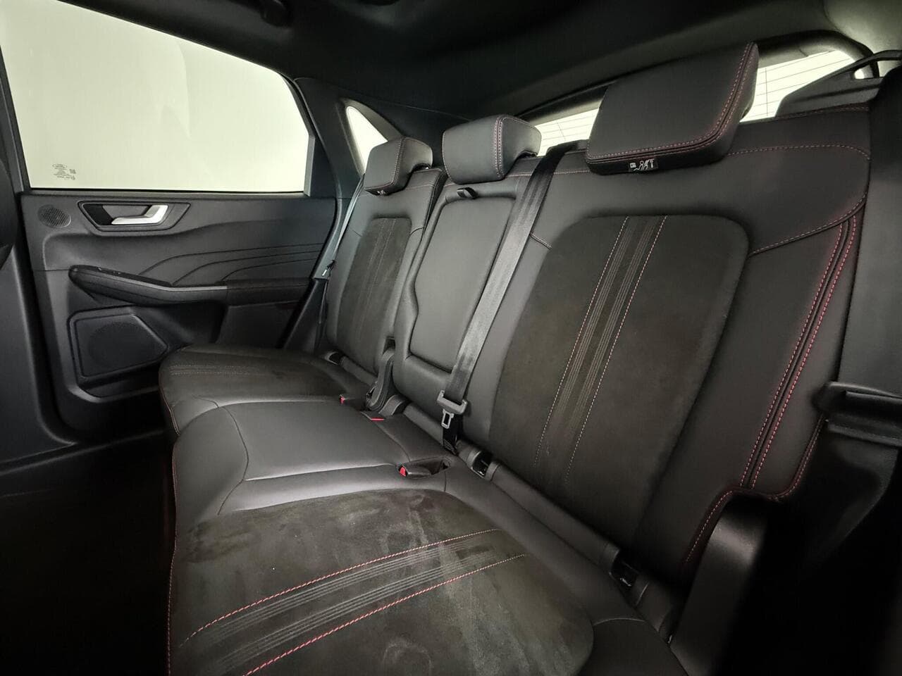 Ford Kuga thumbnail Seats Rear