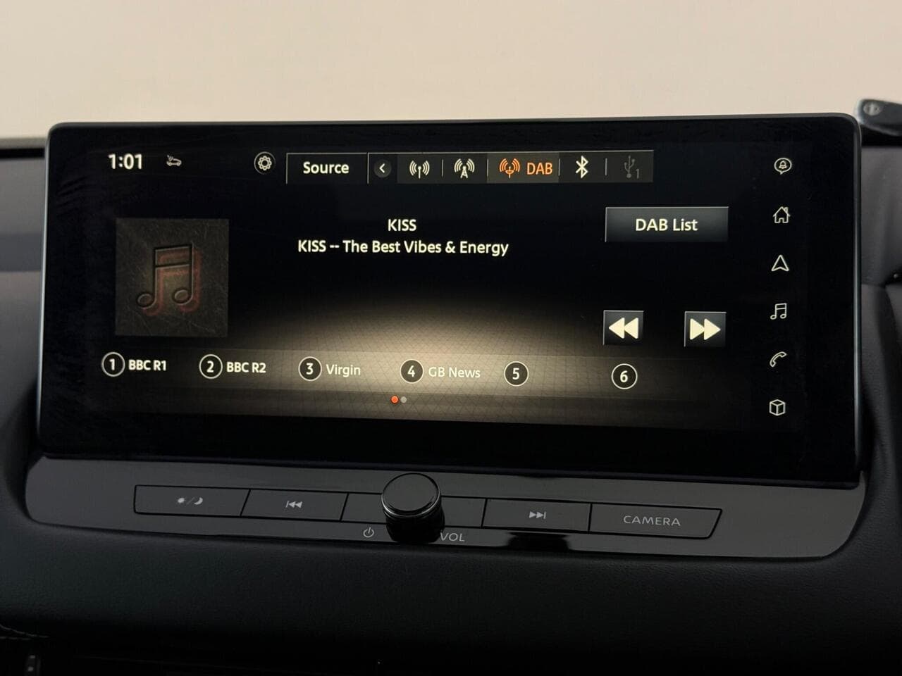 Nissan Qashqai thumbnail Infotainment System