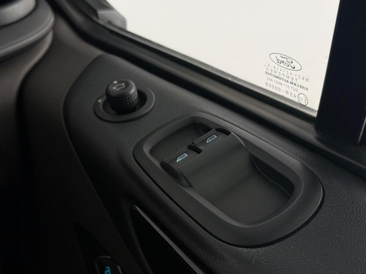 Ford Transit Custom thumbnail Misc Controls