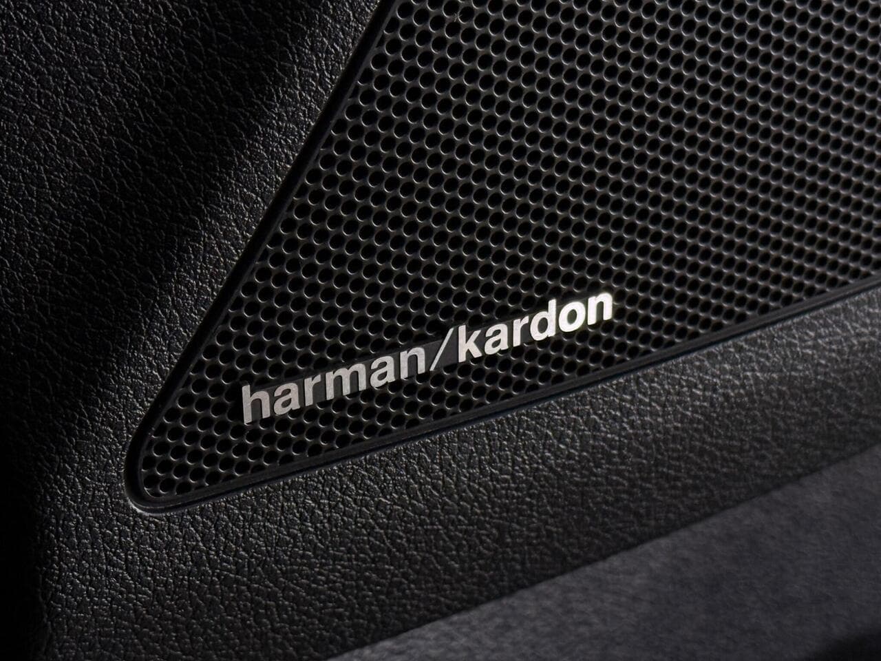 Kia Sorento thumbnail Badge Exterior
