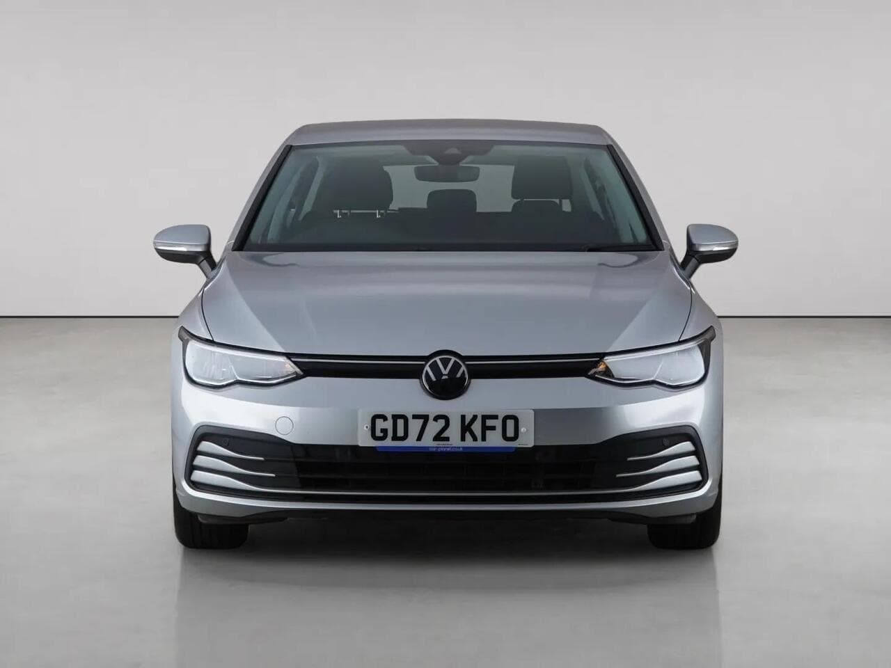Volkswagen Golf thumbnail Front
