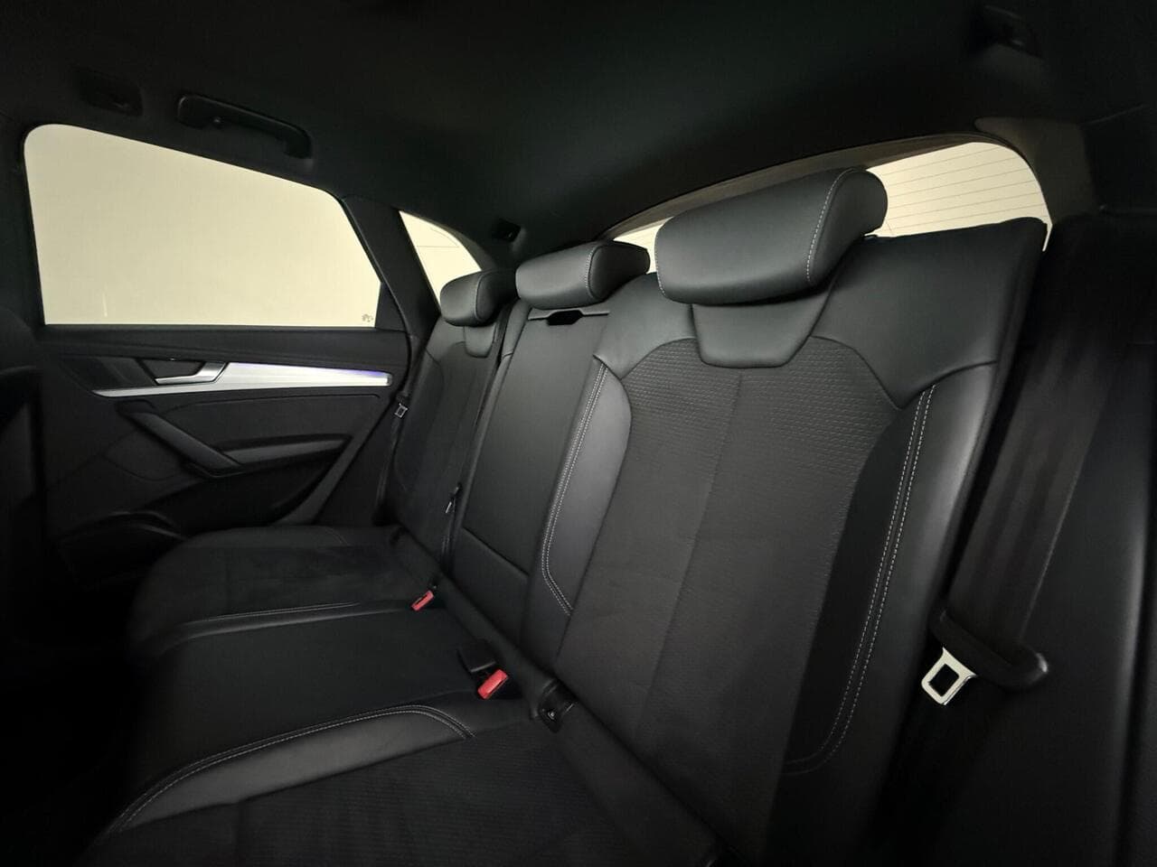 Audi Q5 thumbnail Seats Rear