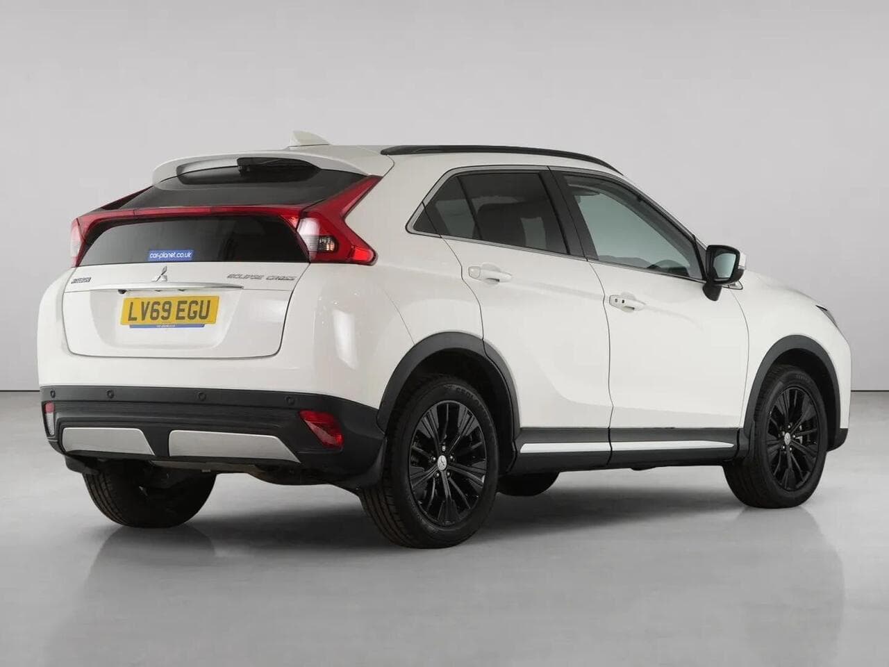 Mitsubishi Eclipse Cross thumbnail Rear Right