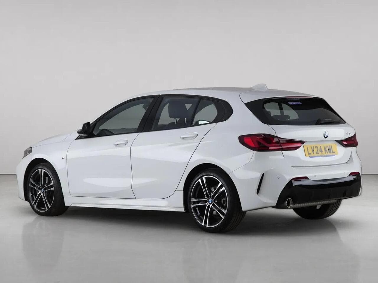 BMW 1 Series thumbnail Rear Left