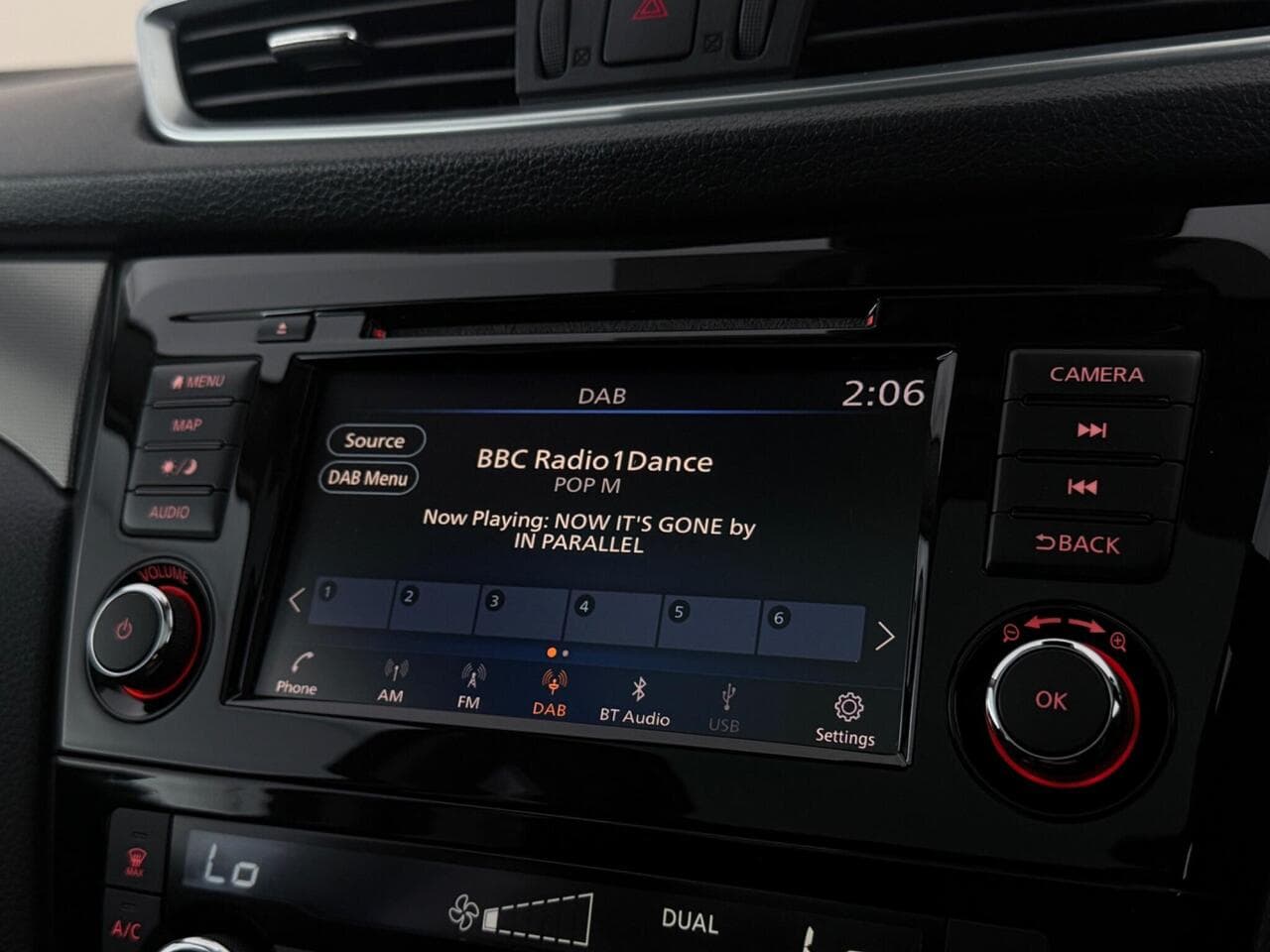 Nissan Qashqai thumbnail Infotainment System