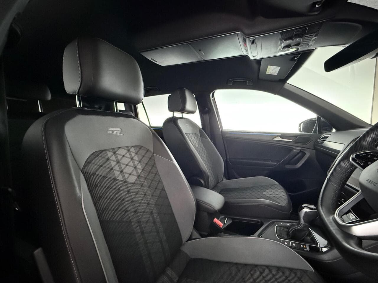 Volkswagen Tiguan Allspace thumbnail Seat Driver