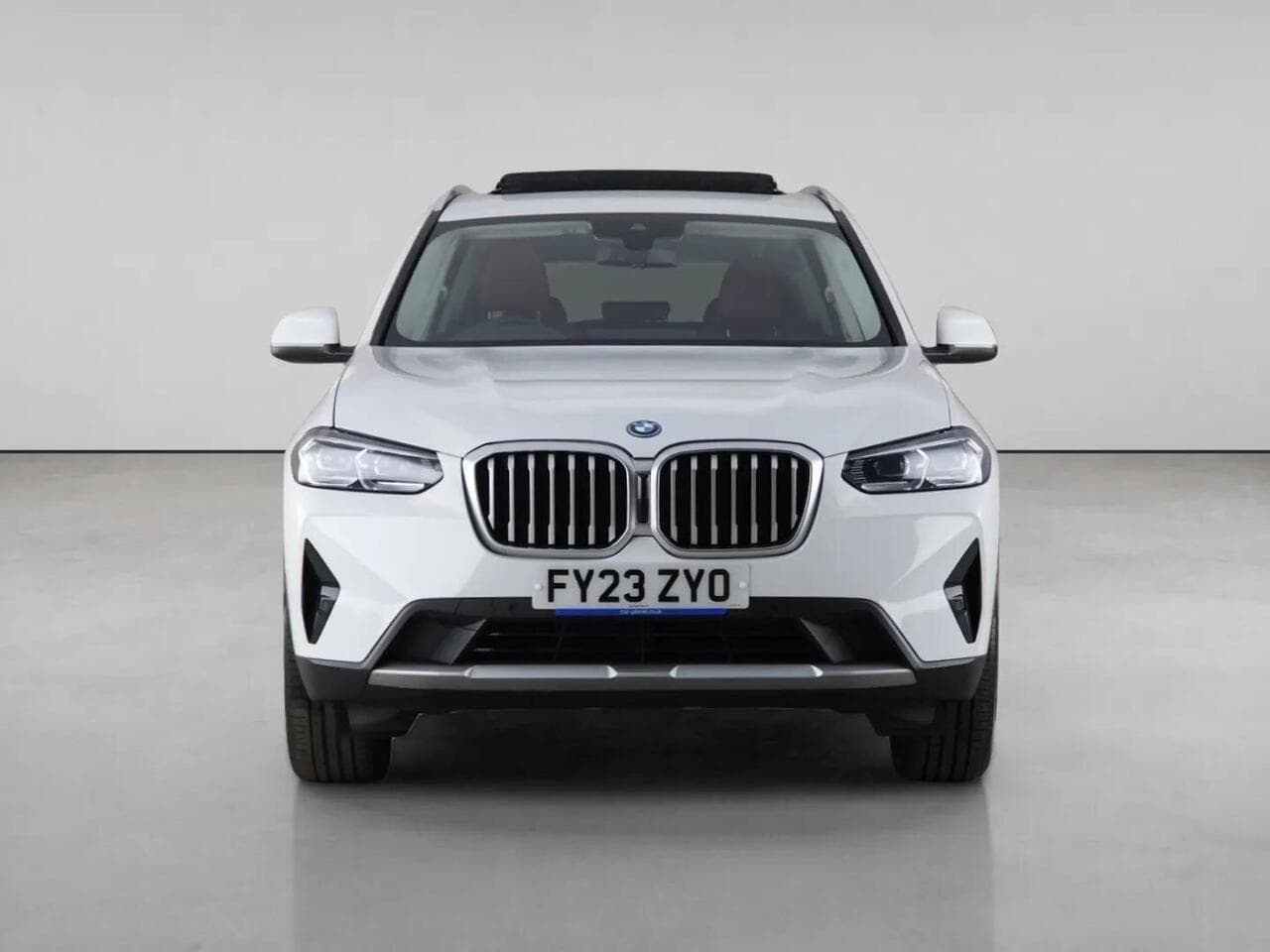BMW X3 thumbnail Front