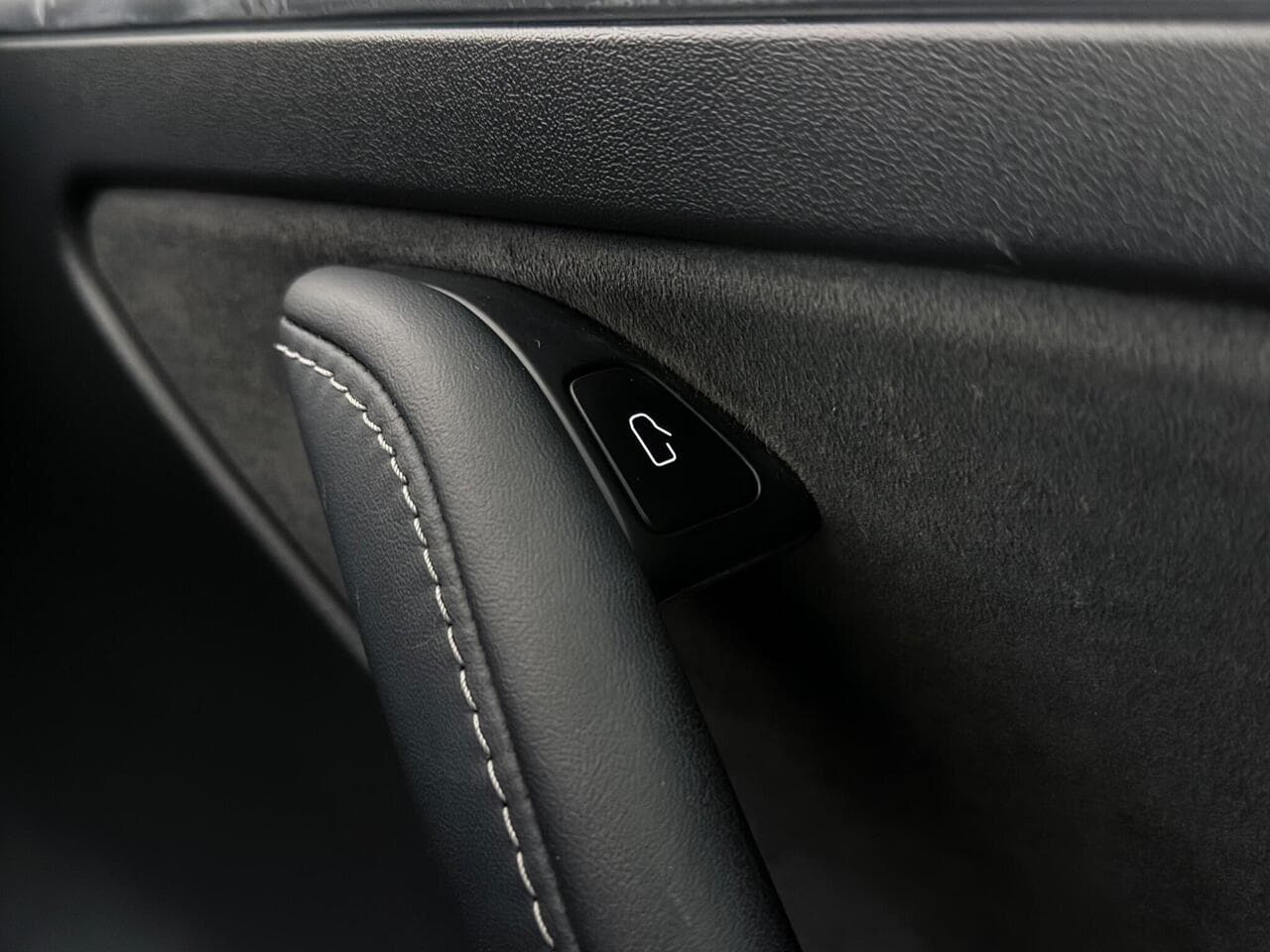 Tesla Model Y thumbnail Misc Controls