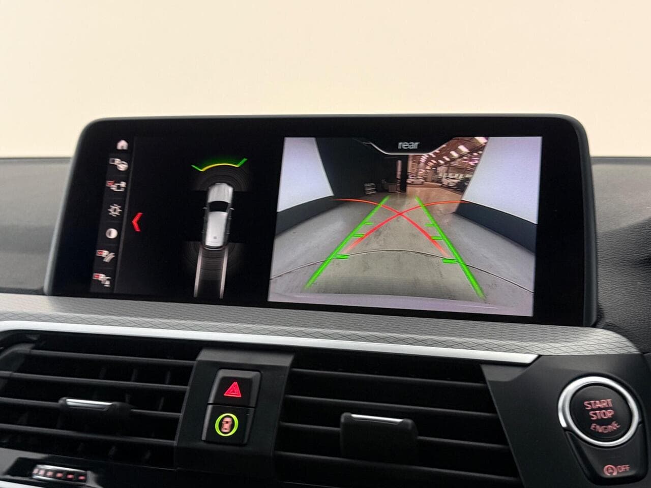 BMW X3 thumbnail Infotainment System