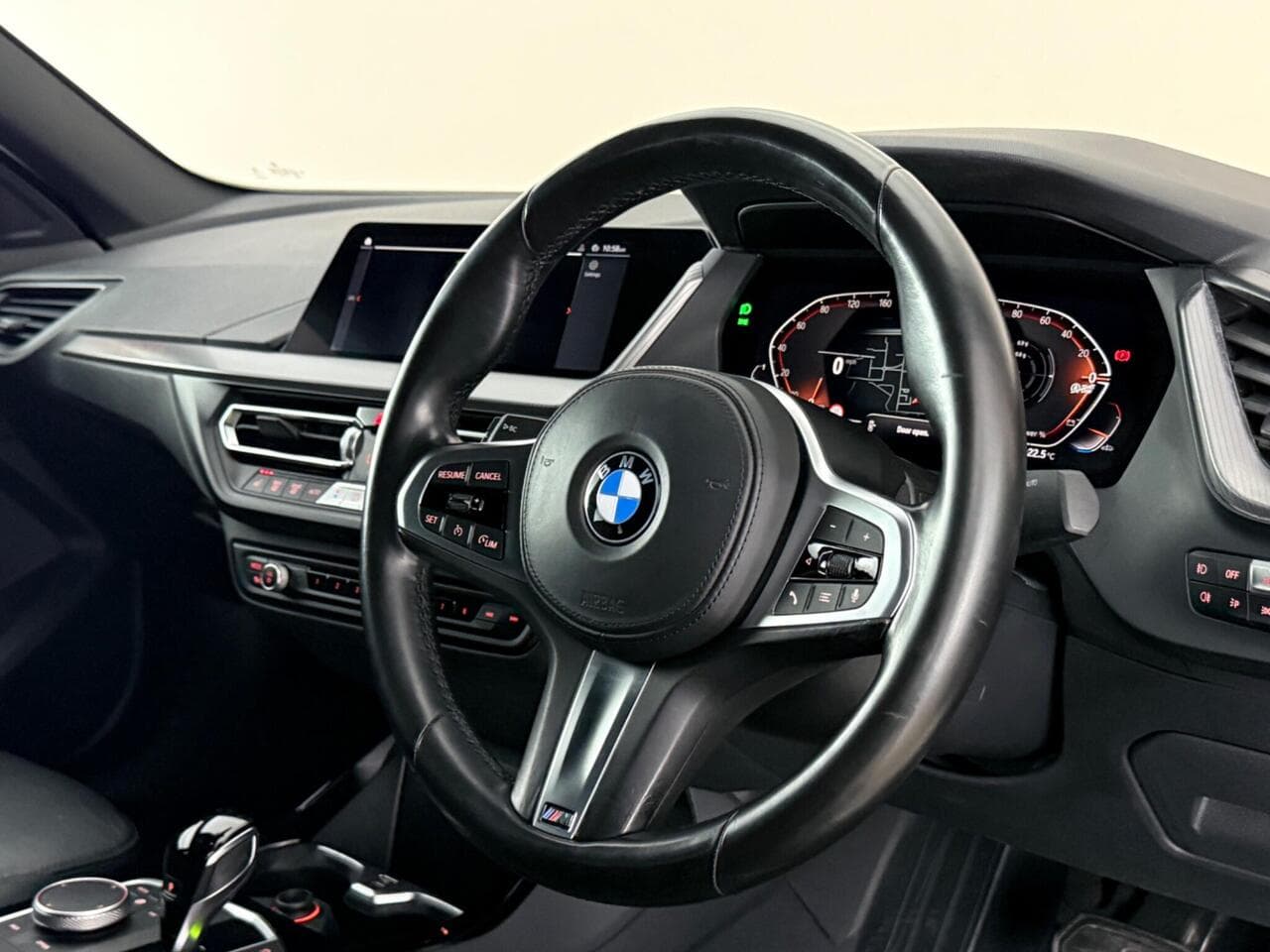 BMW 2 Series Gran Coupe thumbnail Steering Wheel