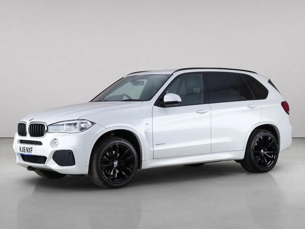 BMW X5 thumbnail Front Left