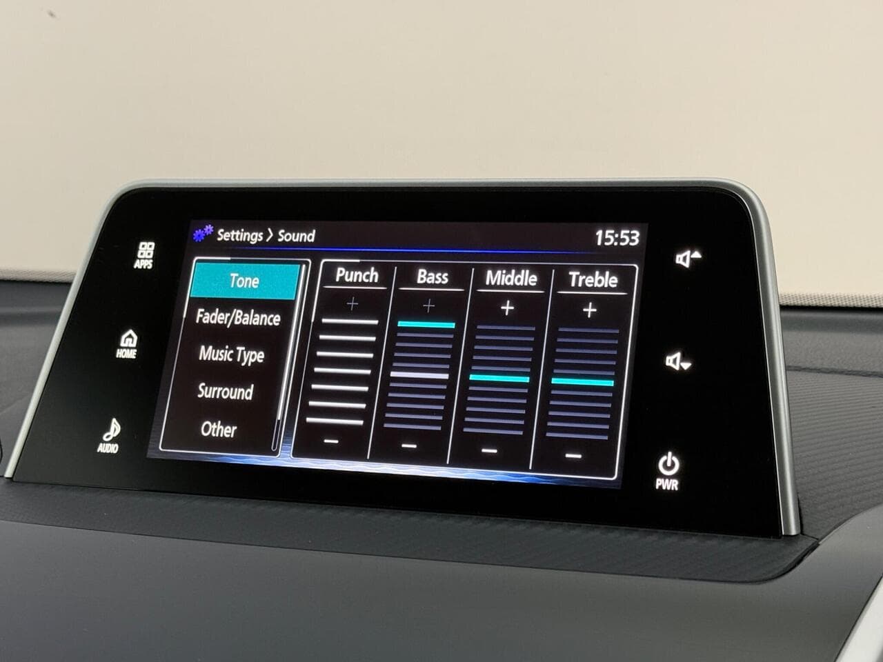 Mitsubishi Eclipse Cross thumbnail Infotainment System