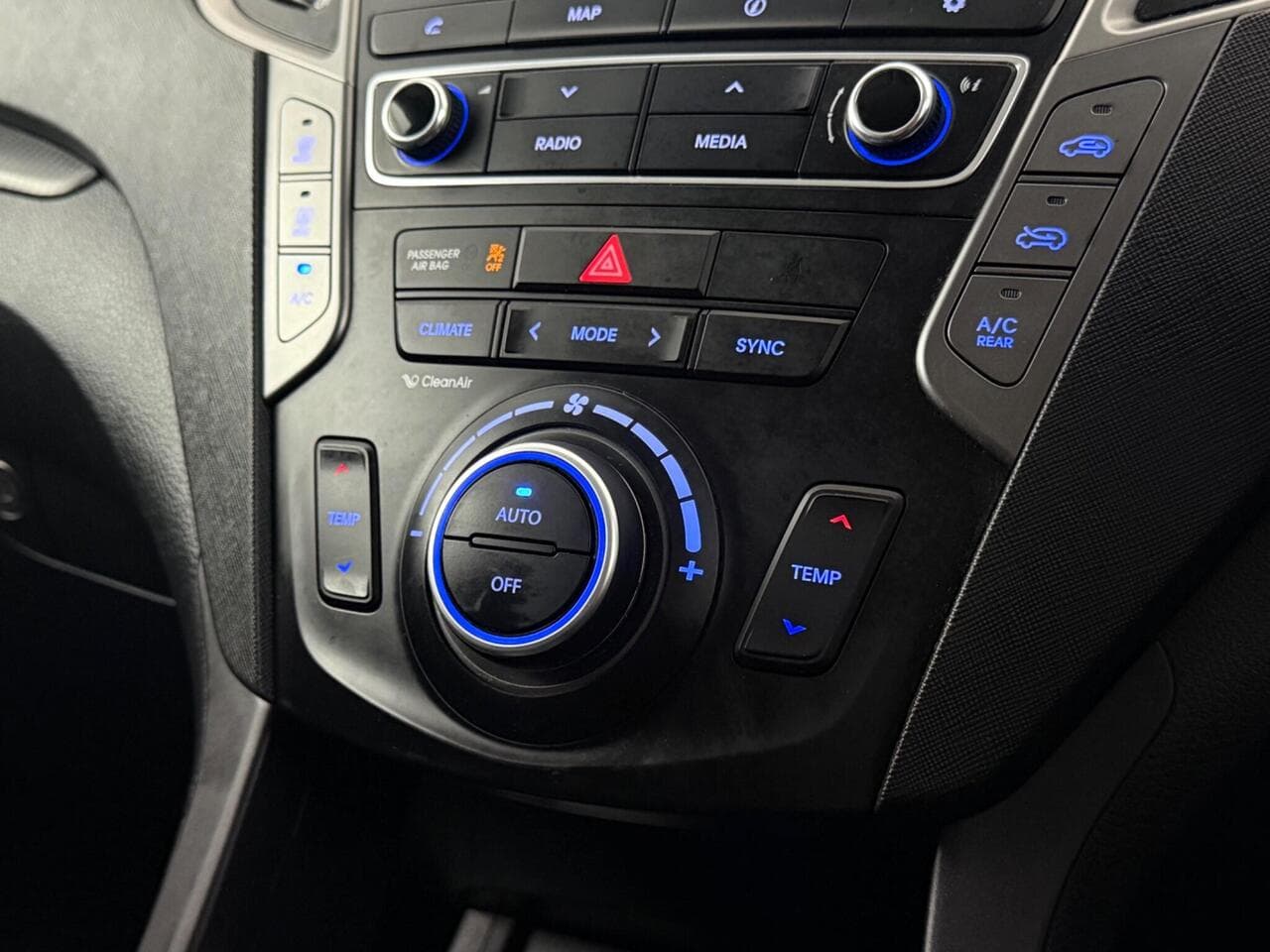 Hyundai Santa Fe thumbnail Misc Controls