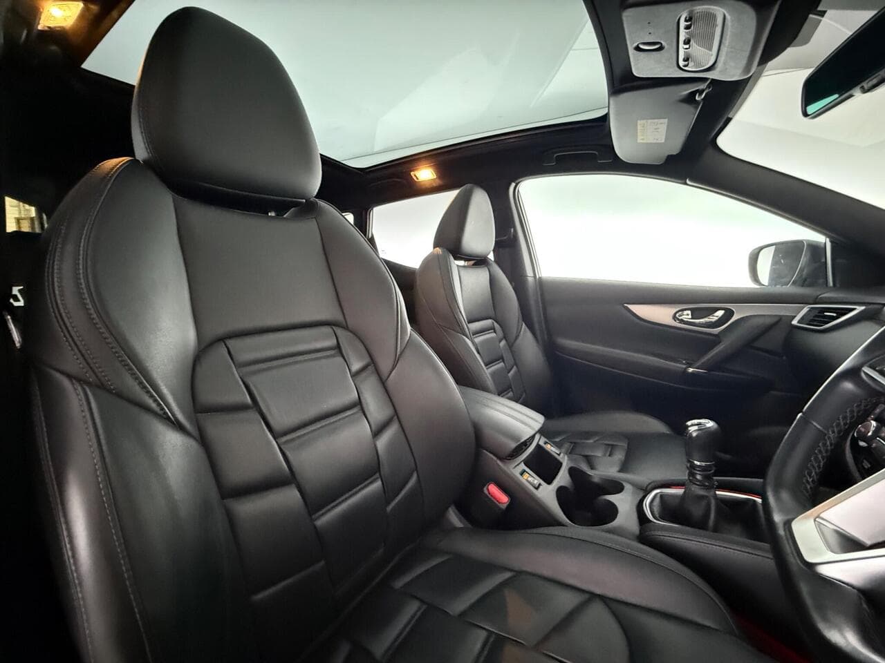 Nissan Qashqai thumbnail Seat Driver