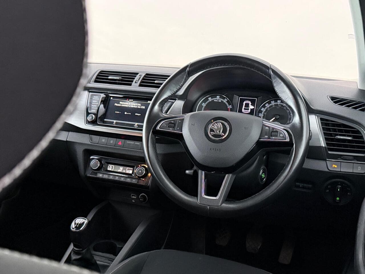 Skoda Fabia thumbnail Steering Wheel