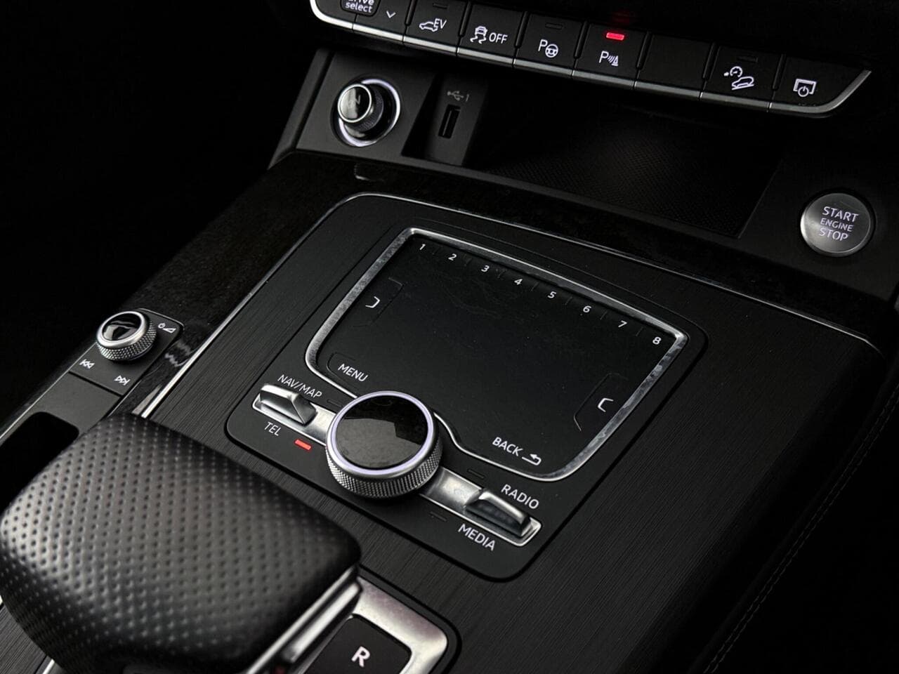 Audi Q5 thumbnail Misc Controls