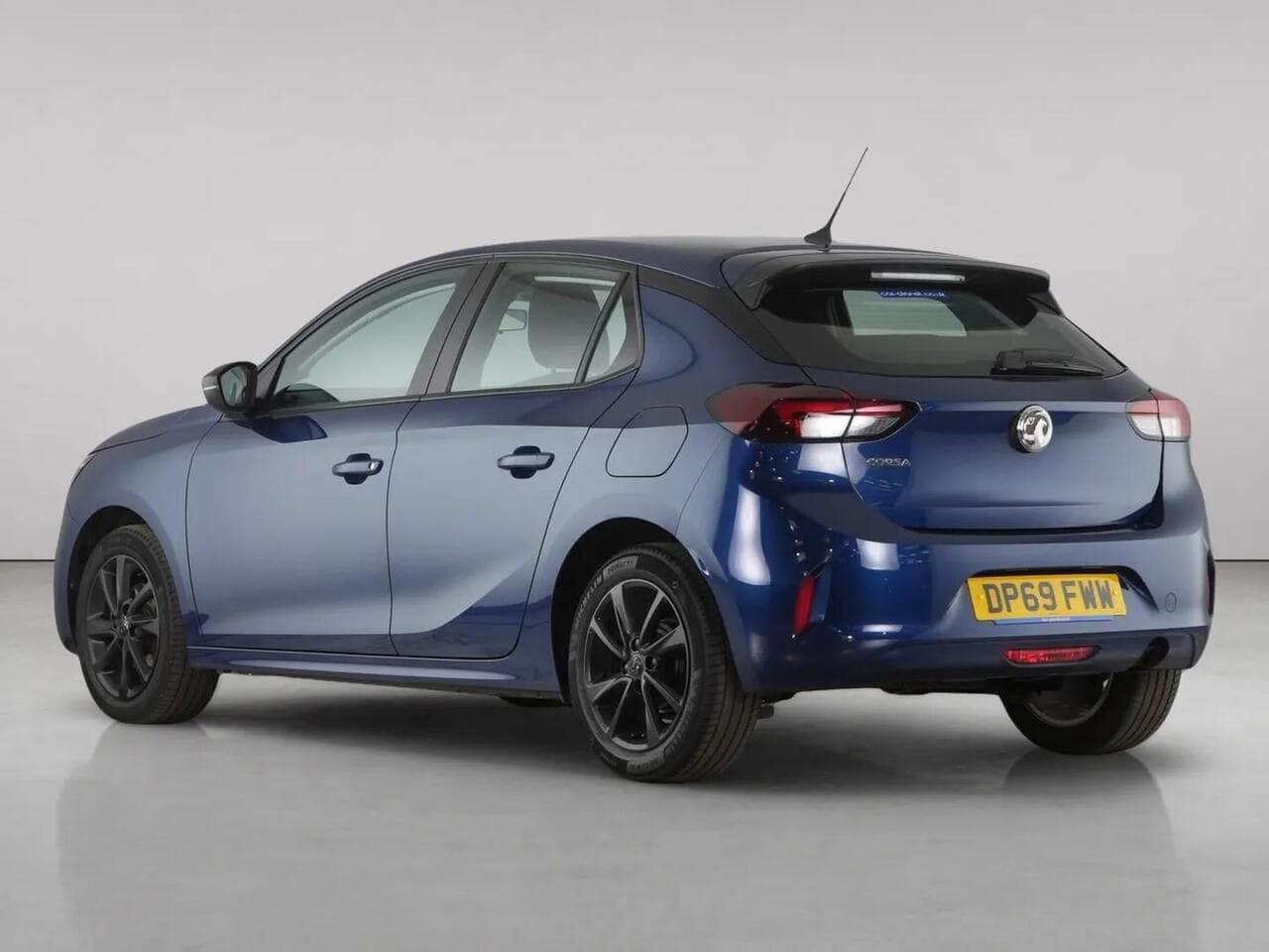 Vauxhall Corsa thumbnail Rear Left