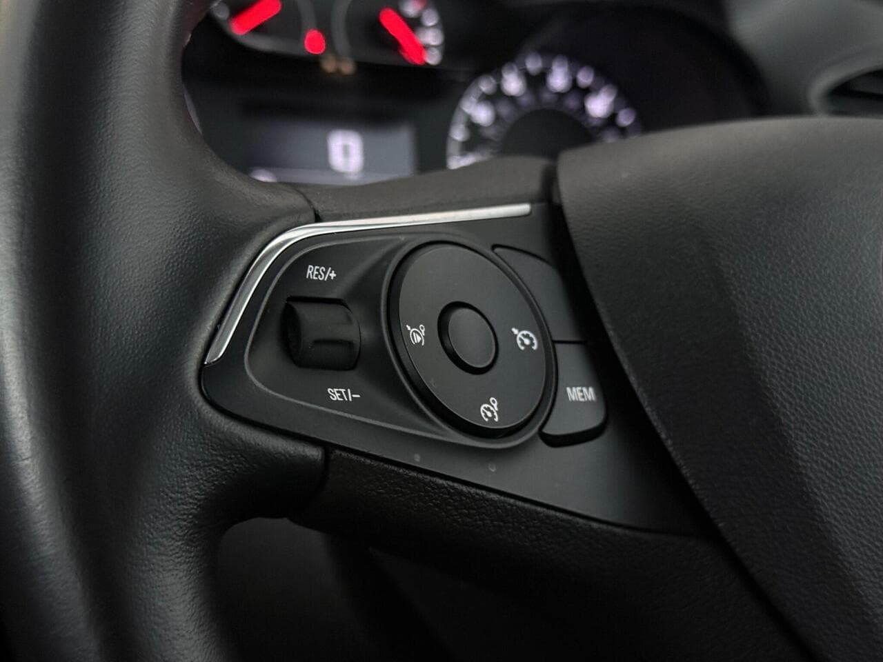 Vauxhall Crossland X thumbnail Misc Controls