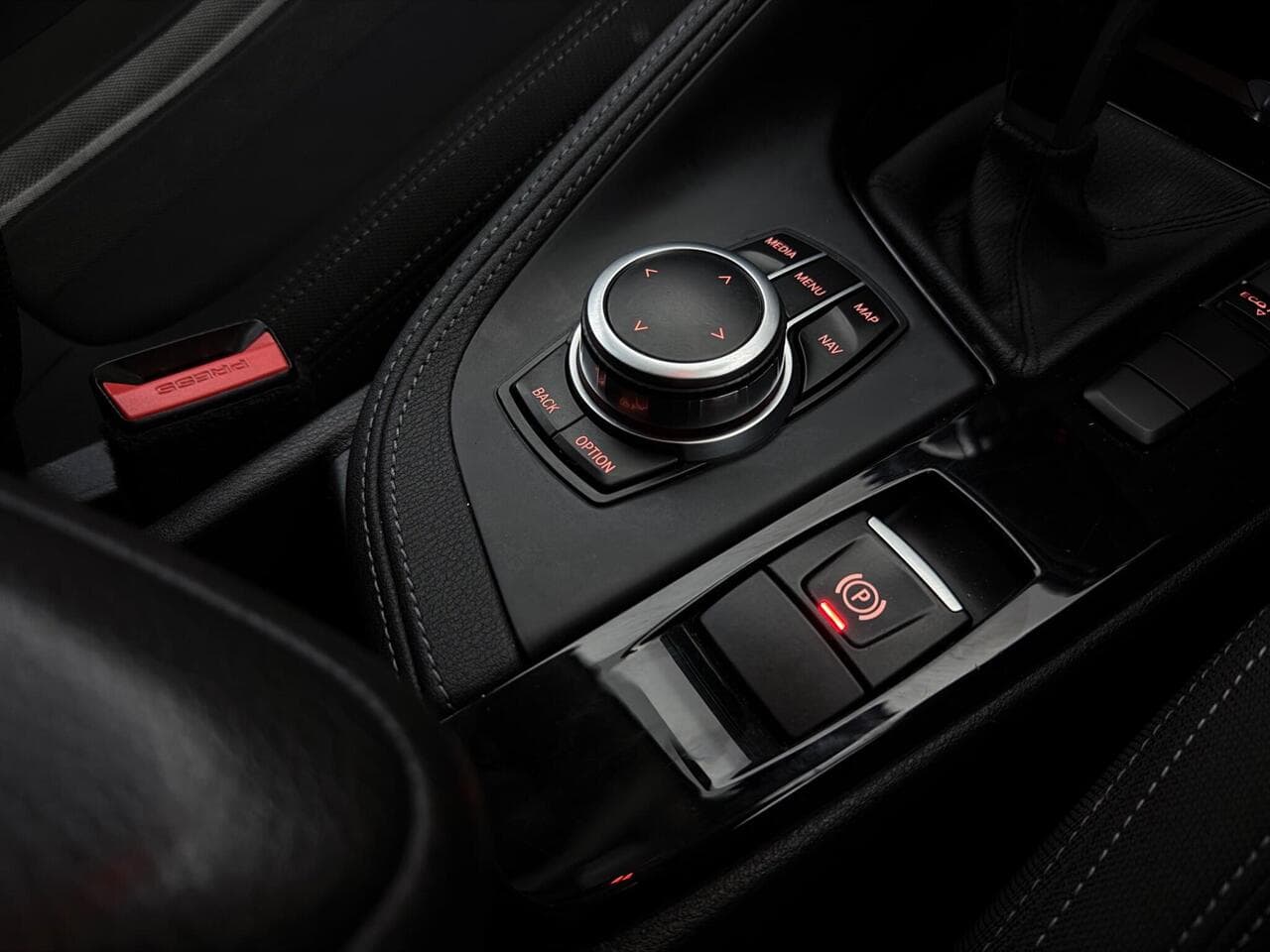 BMW X2 thumbnail Misc Controls
