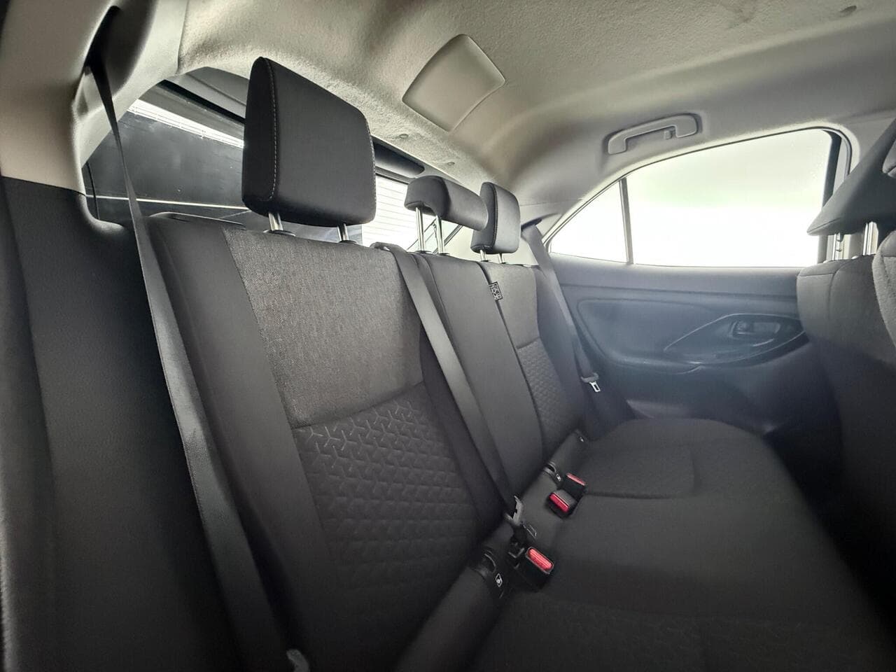 Toyota Yaris Cross thumbnail Seats Rear