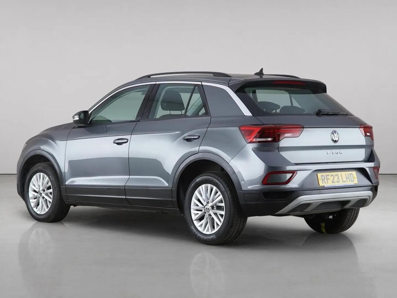 Volkswagen T-Roc thumbnail Rear Left