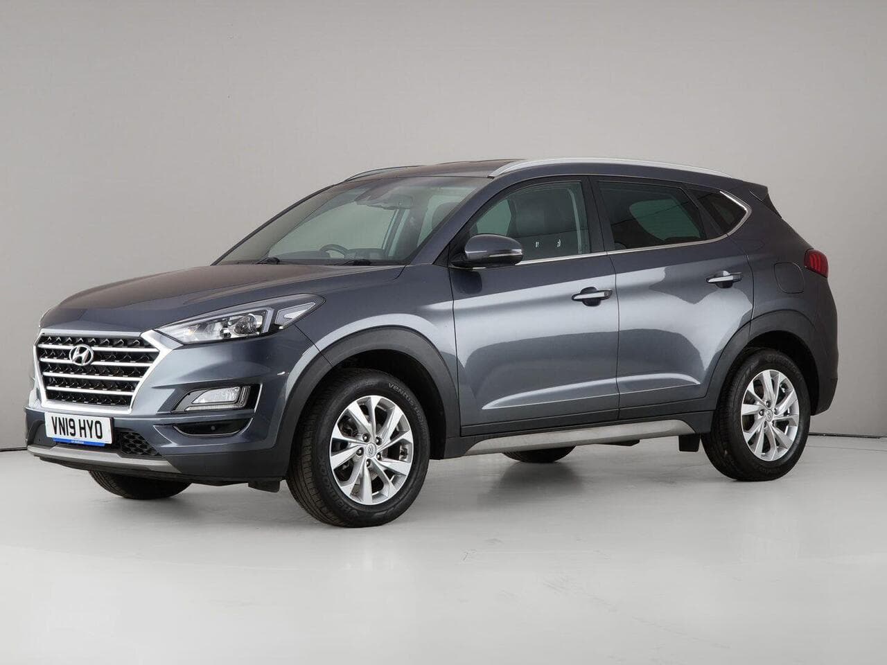 Hyundai TUCSON thumbnail Front Left