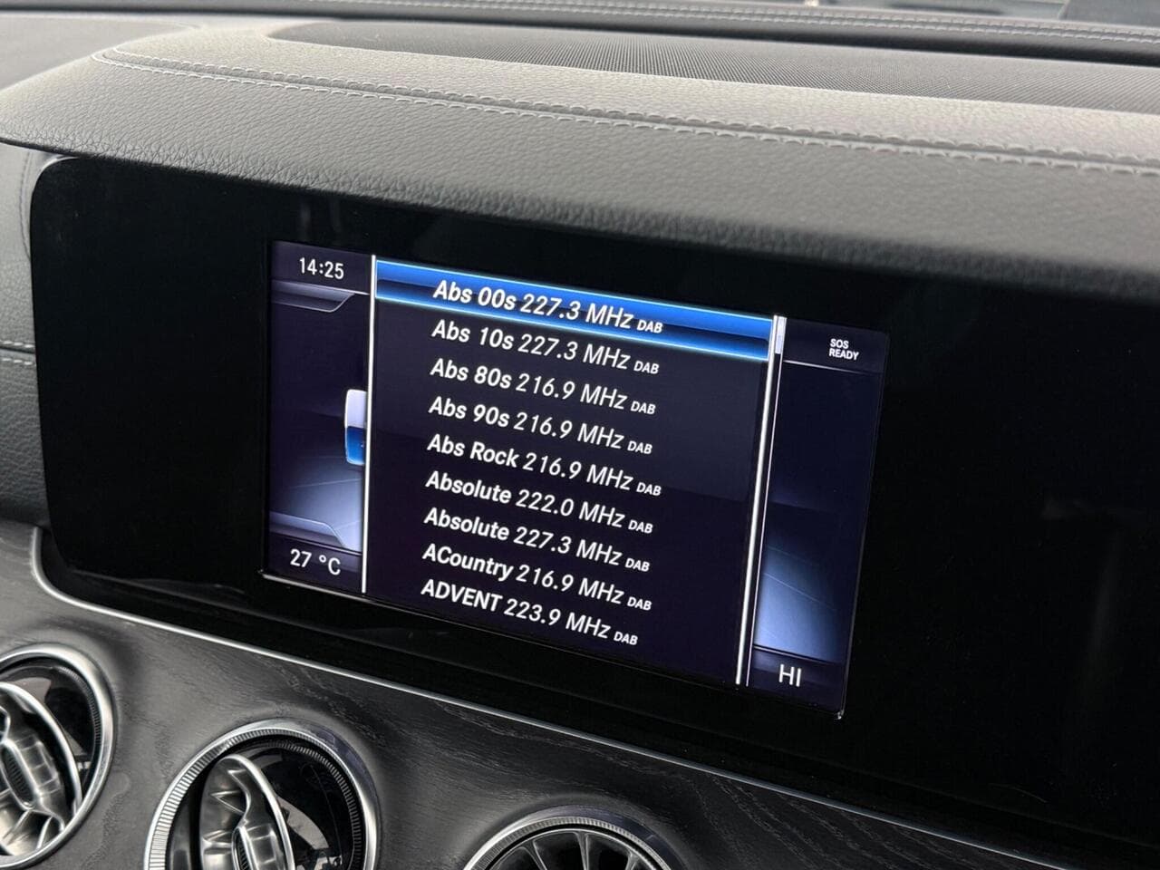 Mercedes-Benz E Class thumbnail Infotainment System