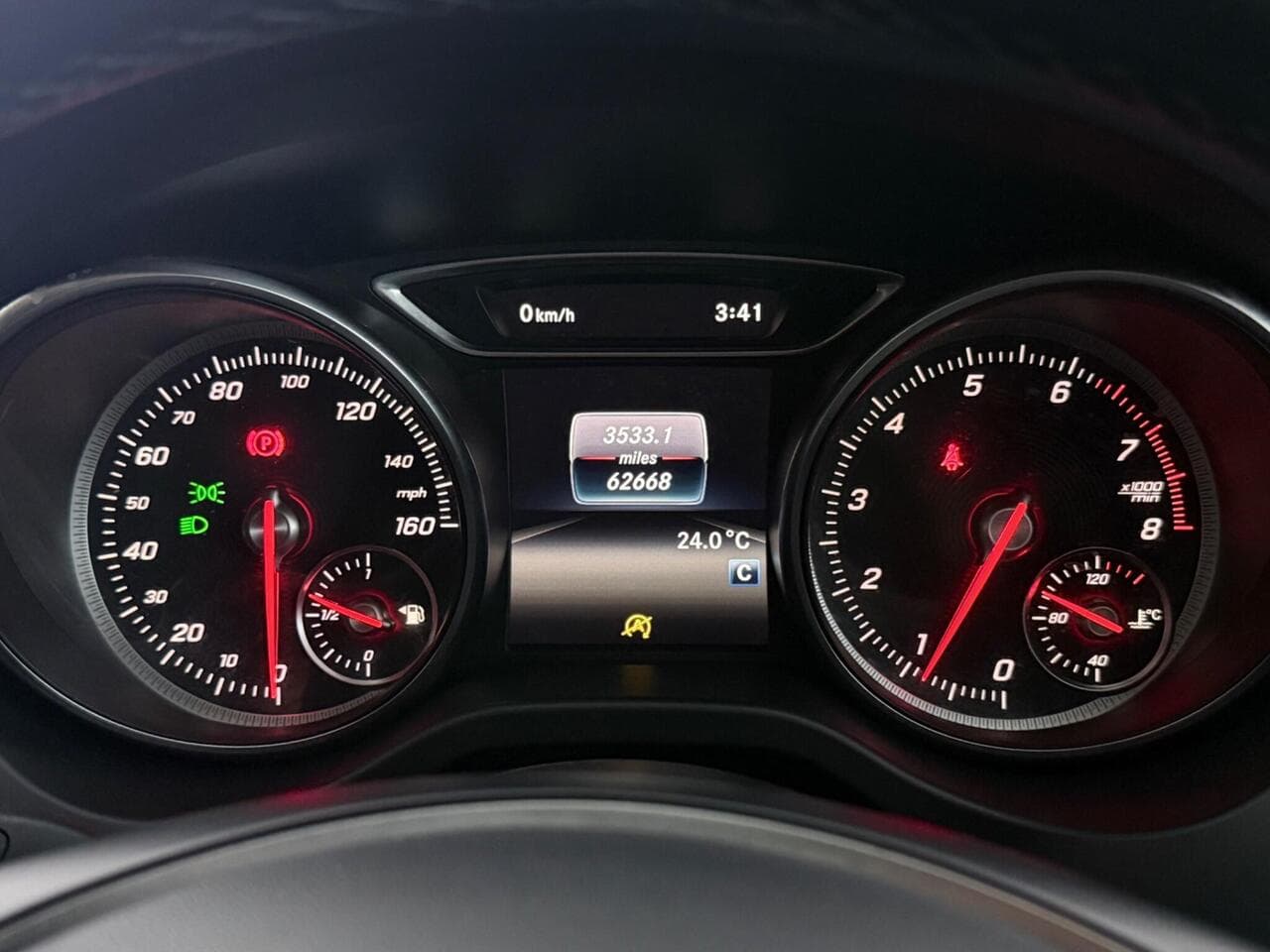 Mercedes-Benz GLA thumbnail Driver Instruments