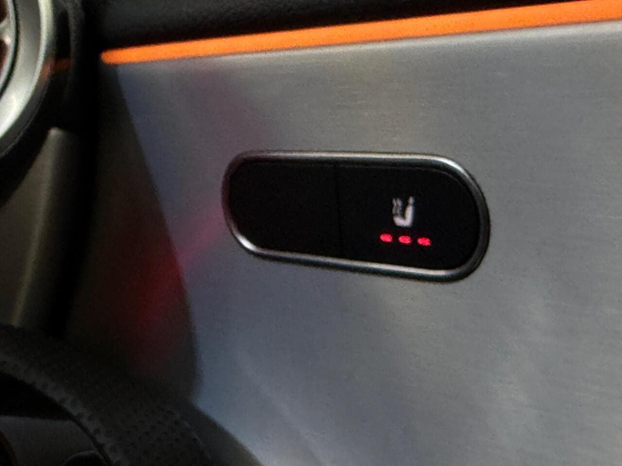 Mercedes-Benz CLA thumbnail Misc Controls