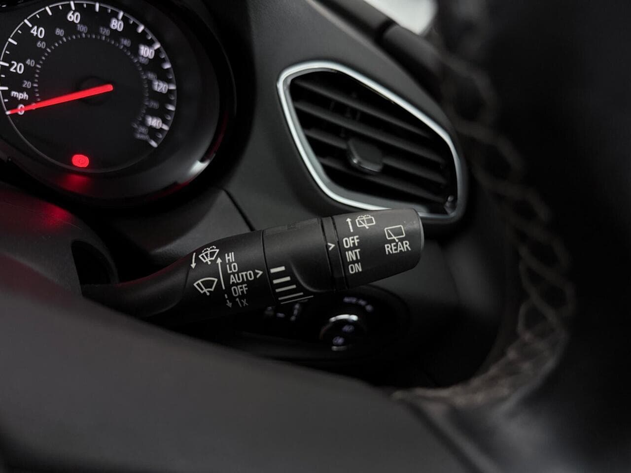 Vauxhall Grandland X thumbnail Misc Controls