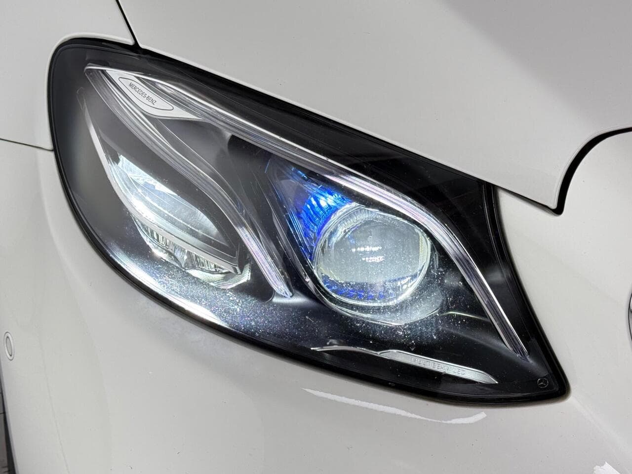 Mercedes-Benz E Class thumbnail Lights Front