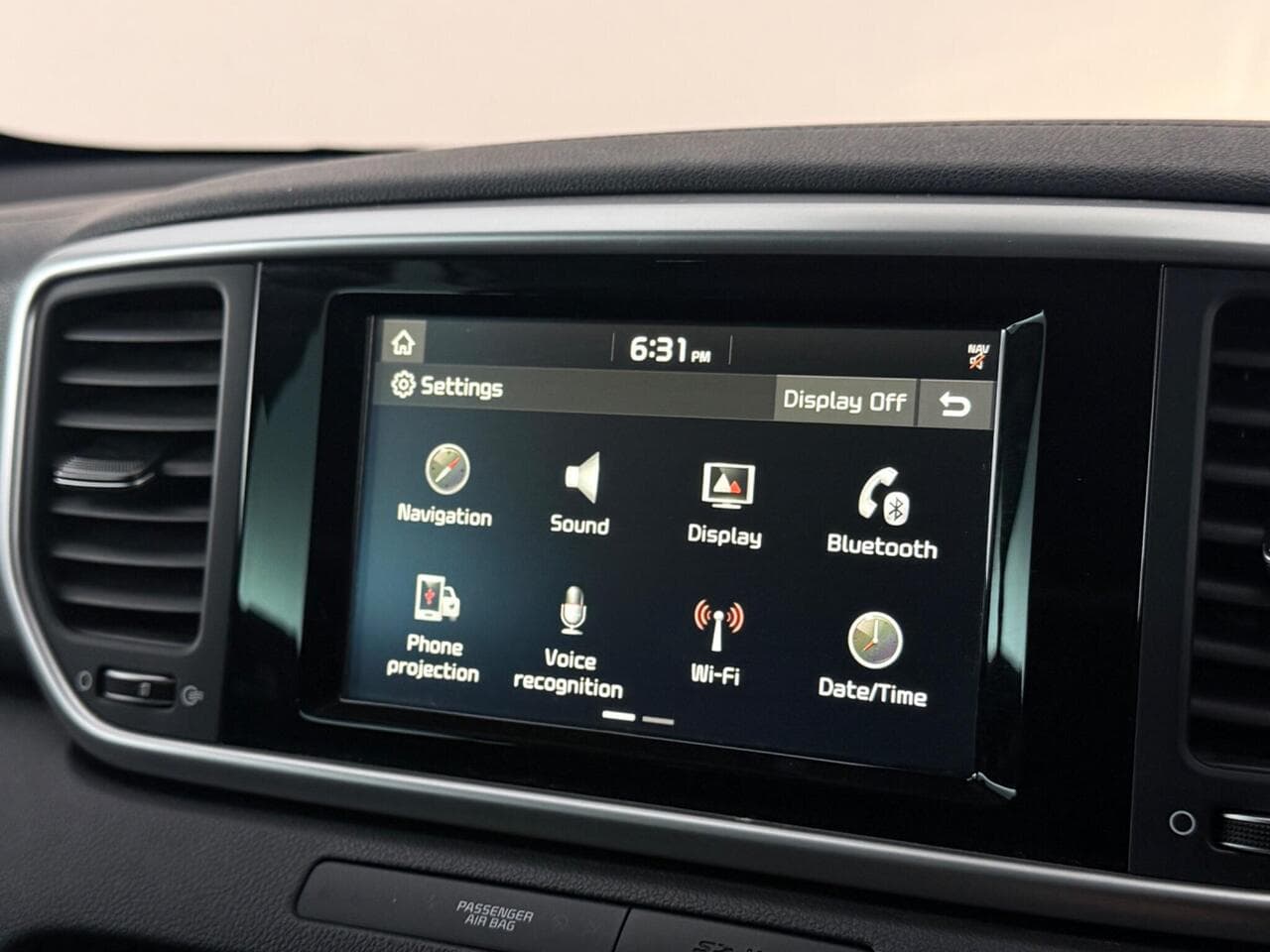 Kia Sportage thumbnail Infotainment System