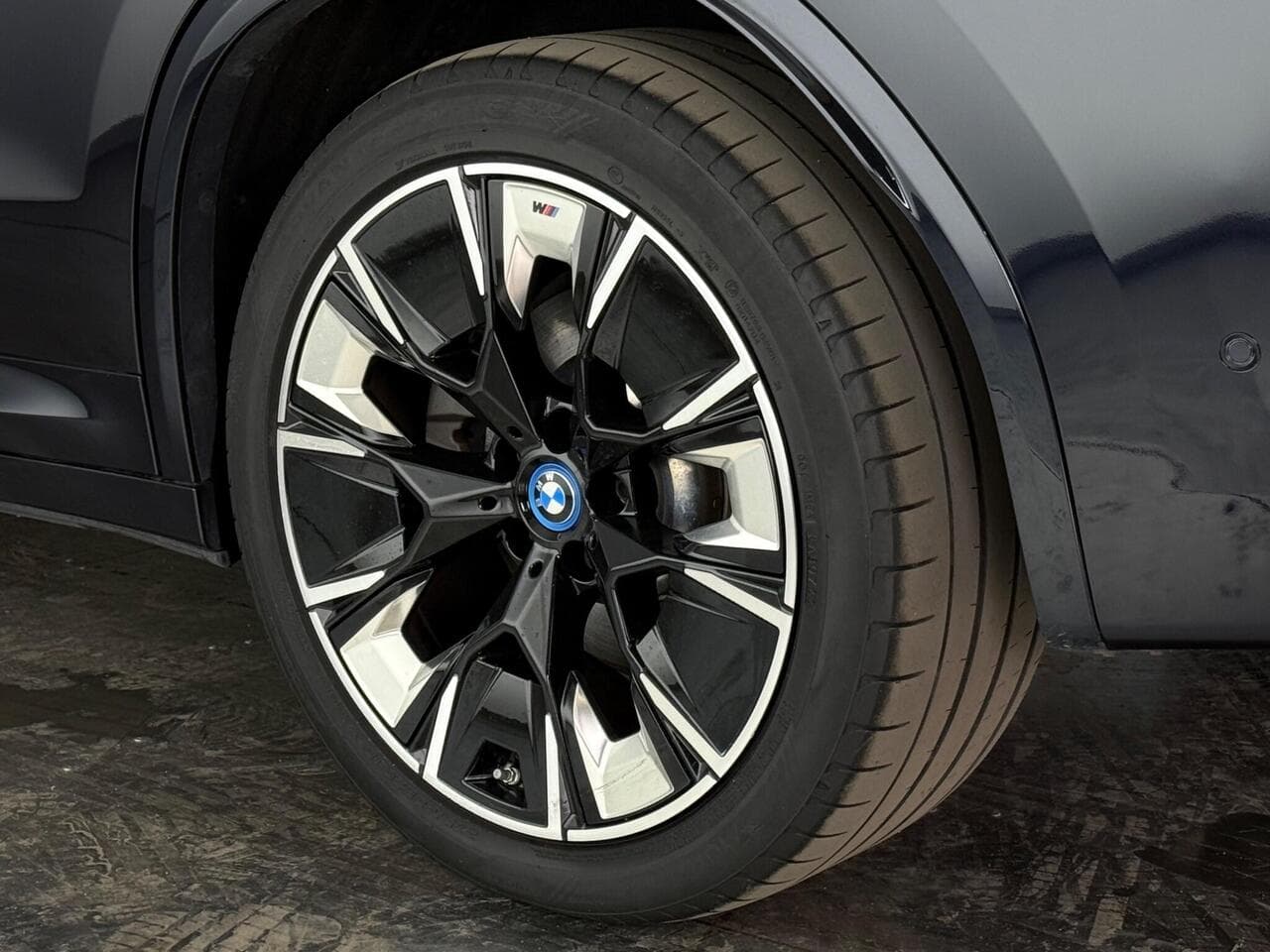 BMW iX3 thumbnail Wheel