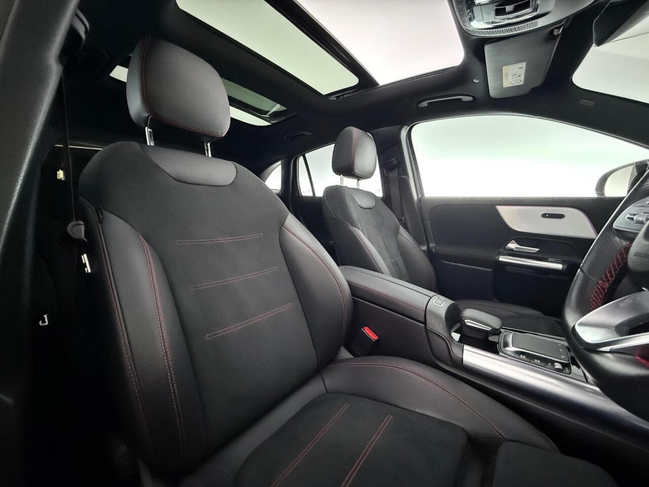 Mercedes-Benz EQA thumbnail Seat Driver