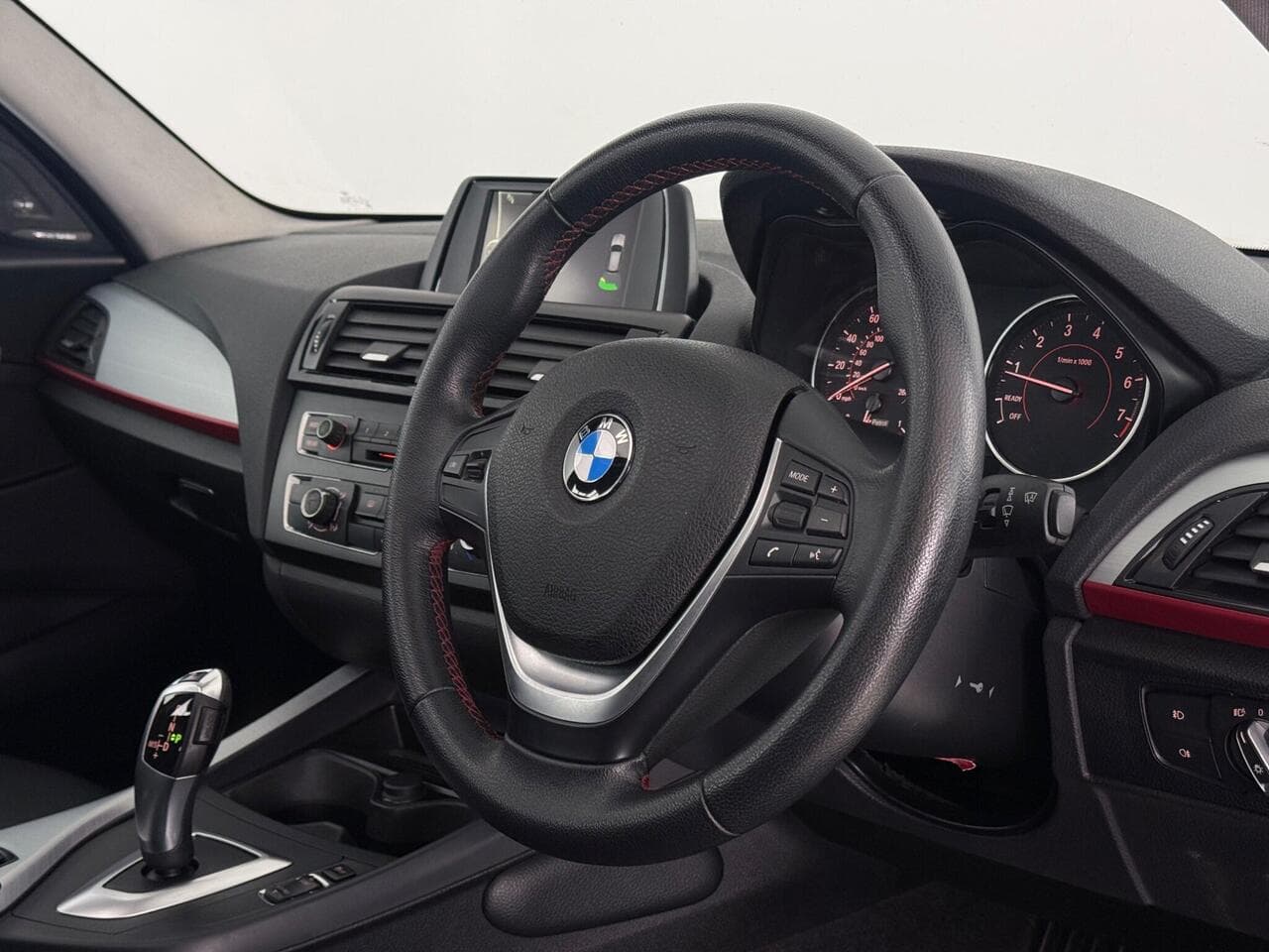 BMW 1 Series thumbnail Steering Wheel