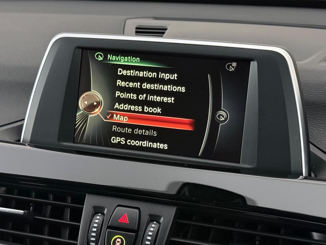BMW X1 thumbnail Infotainment System