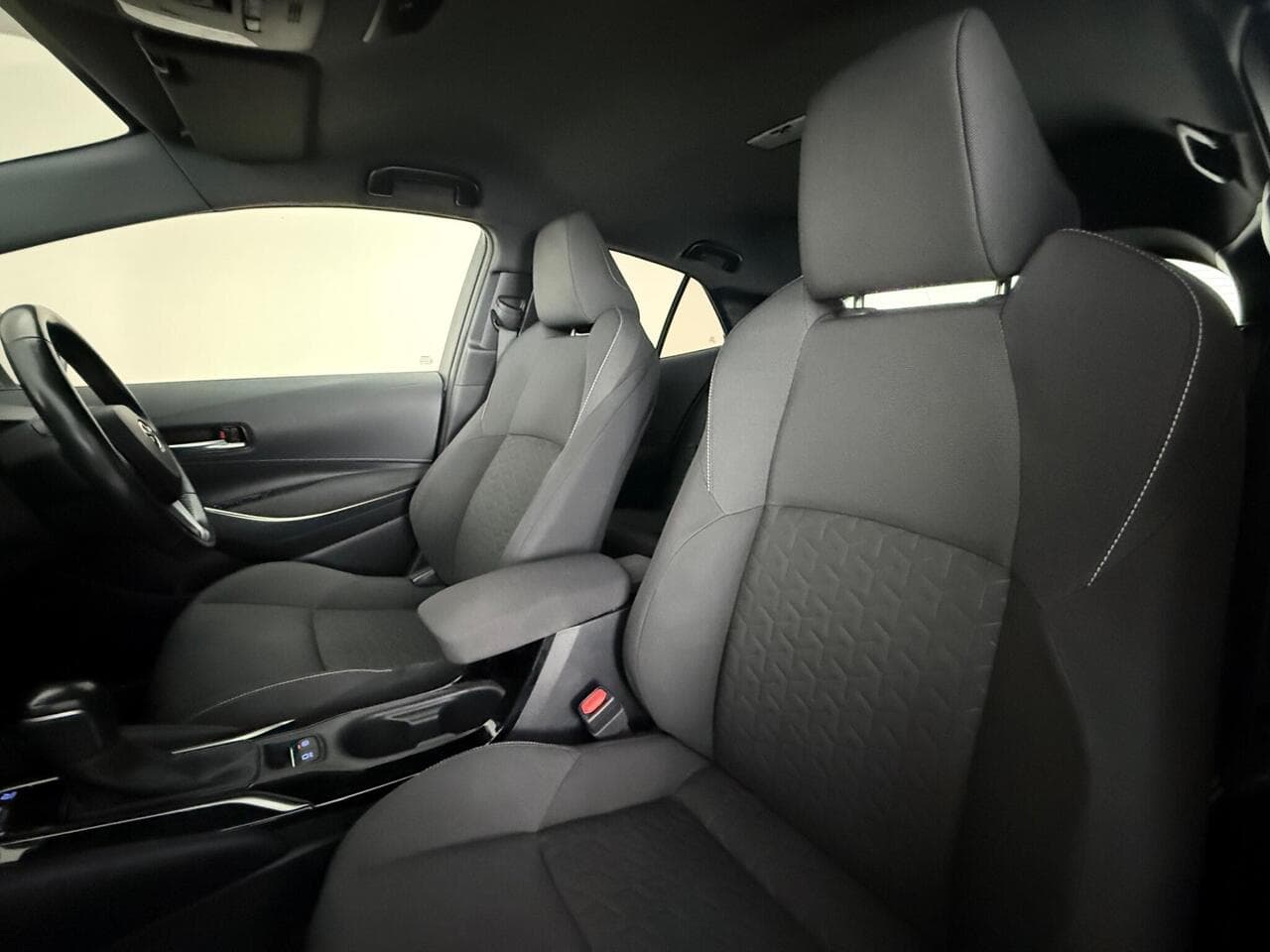 Toyota Corolla thumbnail Seat Front Passenger