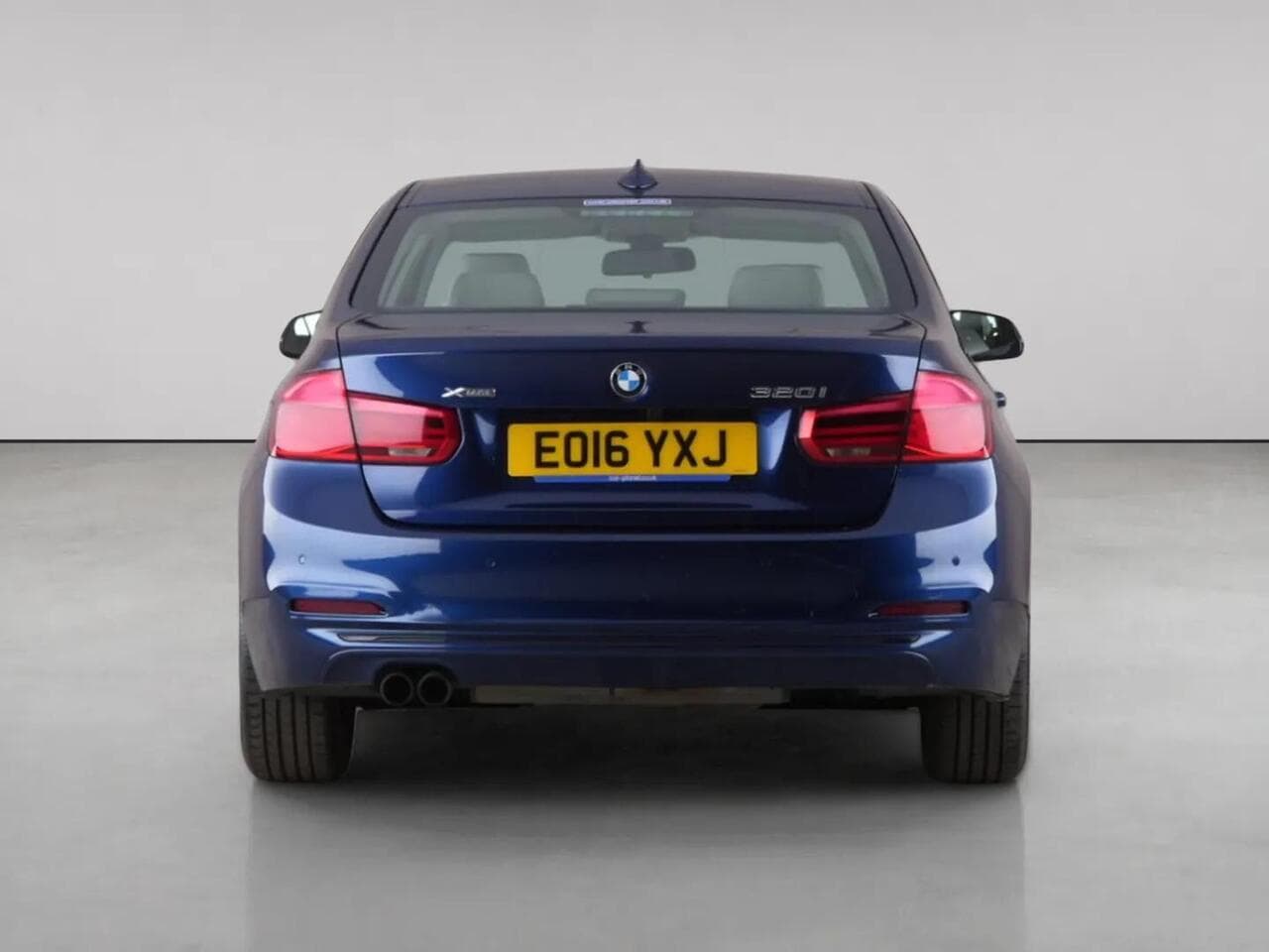 BMW 3 Series thumbnail Rear