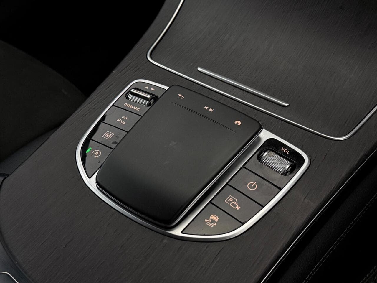 Mercedes-Benz GLC thumbnail Misc Controls