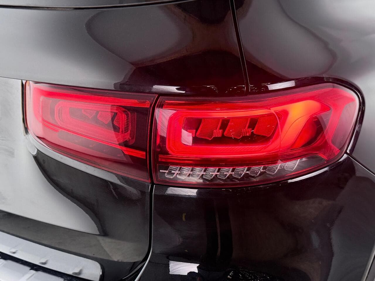 Mercedes-Benz GLB thumbnail Lights Rear