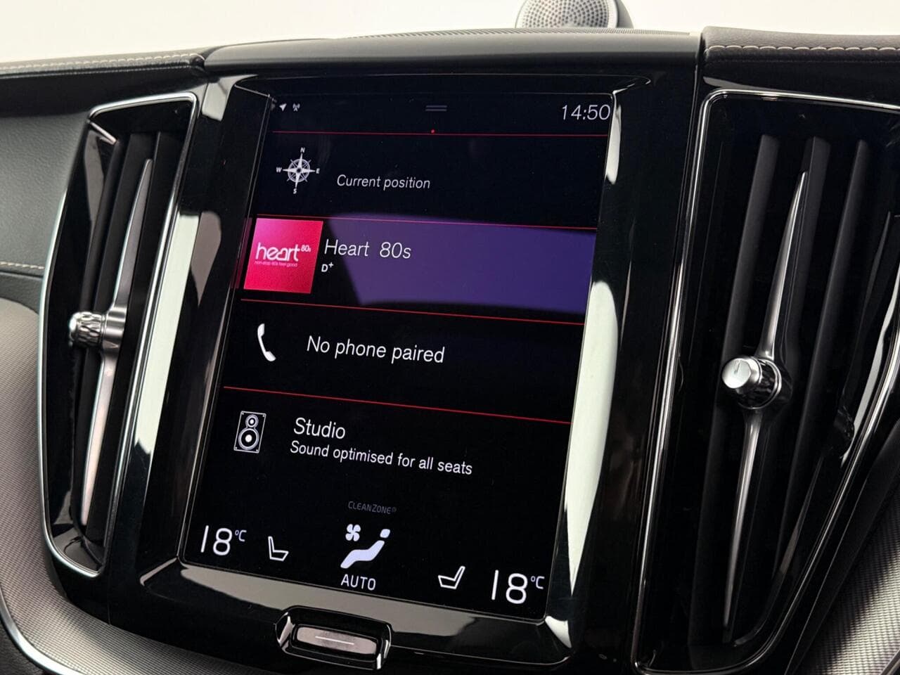 Volvo XC60 thumbnail Infotainment System